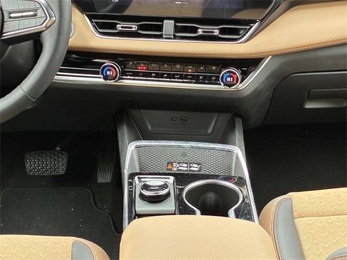 New 2026 Chevrolet Equinox ACTIV w/ Convenience Package III image 20