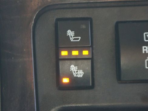 Used 2017 Buick Enclave Leather image 7