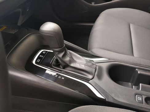 Used 2025 Toyota Corolla LE w/ LE Premium Package image 24