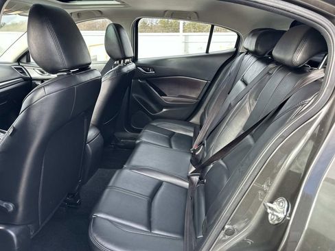 Used 2017 MAZDA MAZDA3 Touring image 28