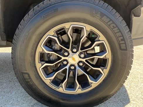 Used 2019 Chevrolet Colorado ZR2 image 17