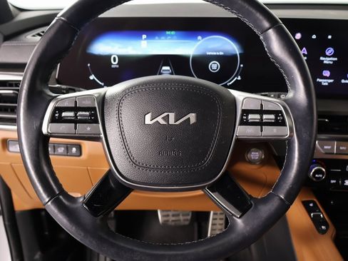 Used 2023 Kia Telluride SX Prestige X-Pro image 3