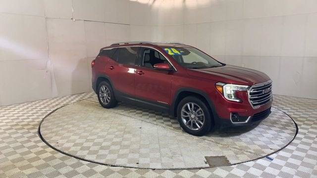 Certified 2024 GMC Terrain SLT AWD/4WD image 2