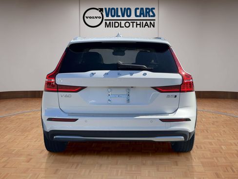 Used 2023 Volvo V60 B5 Cross Country Plus w/ Climate Package AWD/4WD image 20