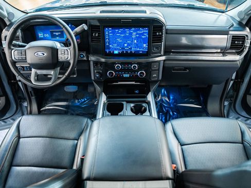 Used 2025 Ford F250 Lariat w/ Black Appearance Package image 26