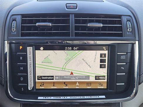 Used 2019 Lincoln Continental Select image 16