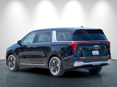 New 2026 Kia Carnival LXS image 6