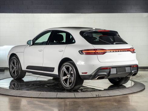 Used 2026 Porsche Macan AWD/4WD image 3