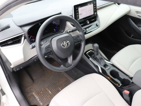 Used 2021 Toyota Corolla LE FWD image 10