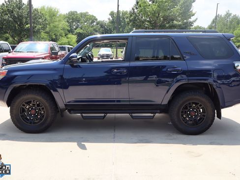 Used 2022 Toyota 4Runner TRD Off-Road Premium w/ Moonroof Package AWD/4WD image 7