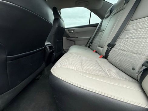 Used 2015 Toyota Camry SE image 27