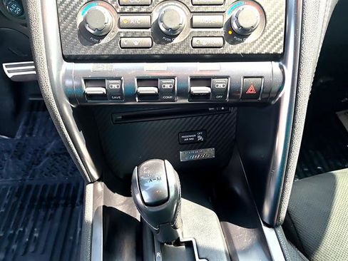 Used 2014 Nissan GT-R Premium image 9