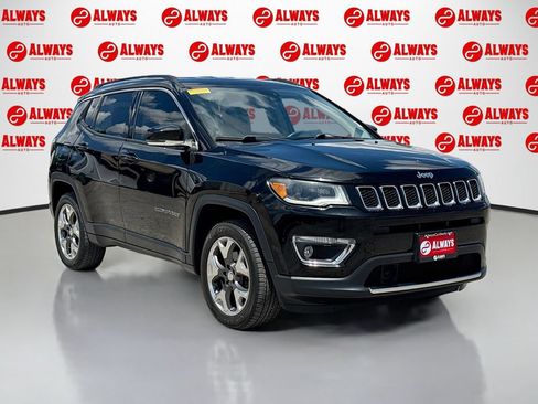 Used 2018 Jeep Compass Limited AWD/4WD image 3