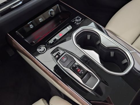 New 2026 Audi A6 Premium Plus AWD/4WD image 11