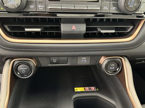 New 2026 Toyota Grand Highlander AWD Hybrid image 3