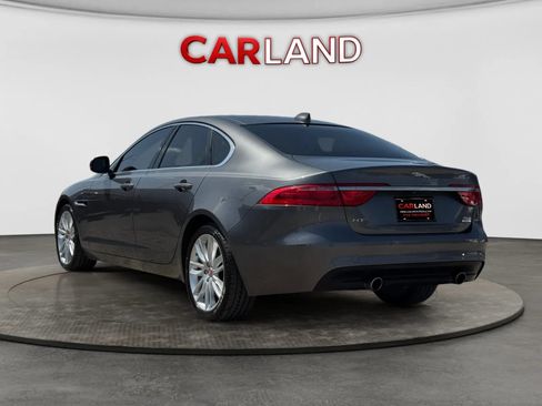Used 2017 Jaguar XF Prestige AWD/4WD image 4