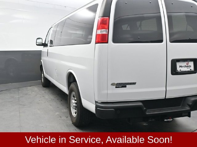 Used 2024 Chevrolet Express 3500 LS RWD image 5