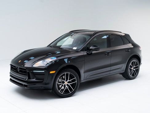 Certified 2026 Porsche Macan AWD/4WD image 1