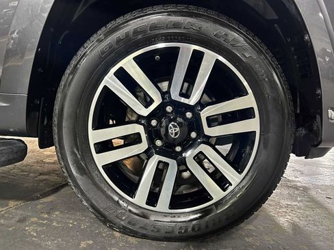 Used 2018 Toyota 4Runner Limited AWD/4WD image 9