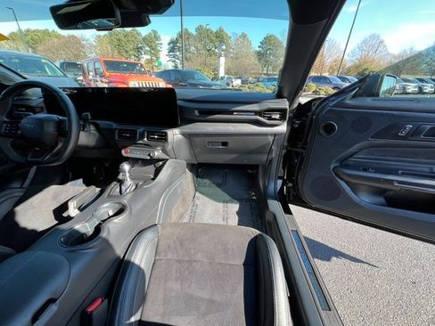 Used 2024 Ford Mustang Dark Horse image 11