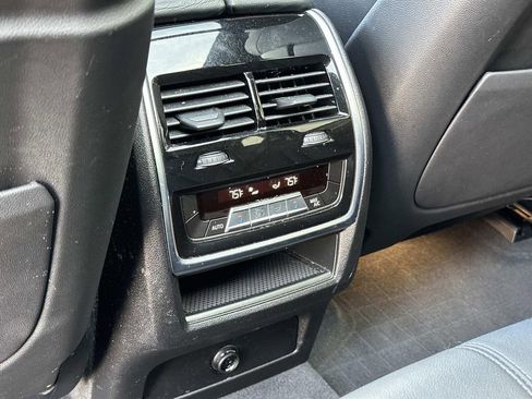 Used 2021 BMW X5 xDrive40i w/ Premium Package image 32