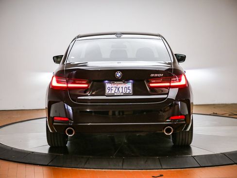 Used 2023 BMW 330i Sedan w/ Driving Assistance Package RWD image 3