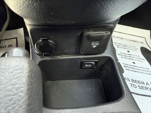 Used 2009 Toyota Matrix S FWD image 32