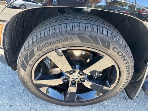 Used 2024 Land Rover Defender 110 V8 image 28