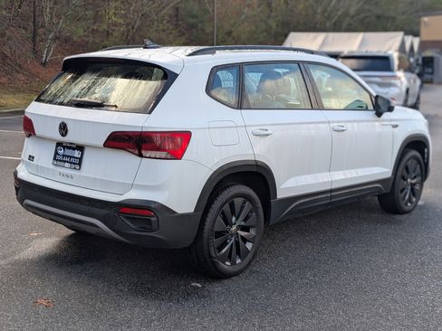 Used 2024 Volkswagen Taos S image 9