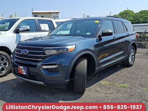 Used 2022 Ford Explorer XLT w/ Equipment Group 202A AWD/4WD image 1