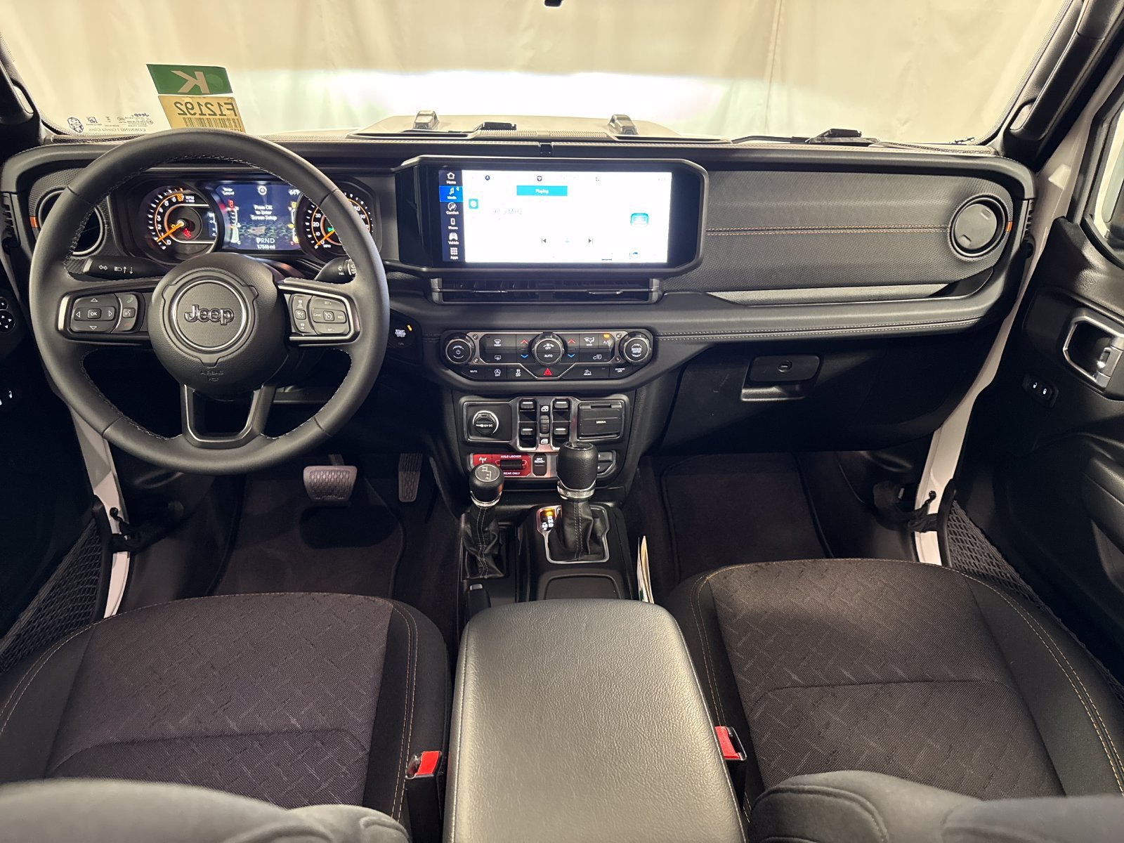 Used 2026 Jeep Gladiator Mojave AWD/4WD image 4