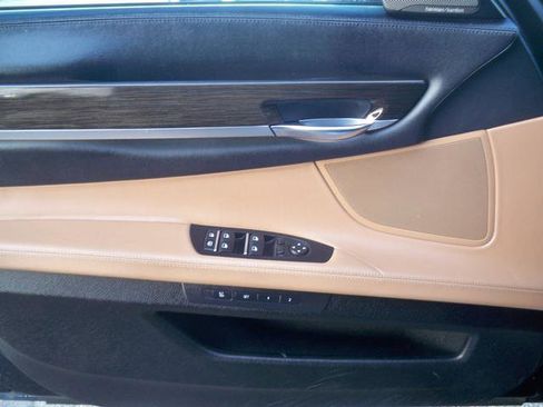 Used 2015 BMW 750i xDrive image 15