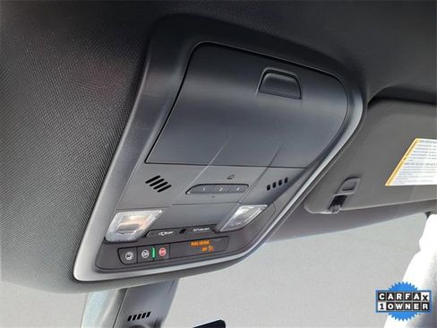 Used 2024 Buick Enclave Premium image 10