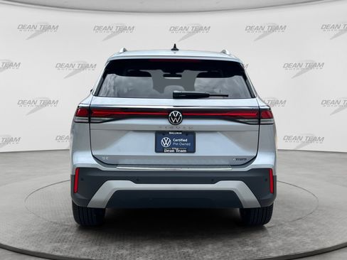 Certified 2025 Volkswagen Tiguan SE AWD/4WD image 7