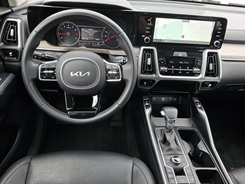 Certified 2023 Kia Sorento X-Line EX image 10