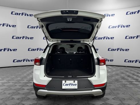 Used 2021 Chevrolet TrailBlazer LT w/ Convenience Package AWD/4WD image 11
