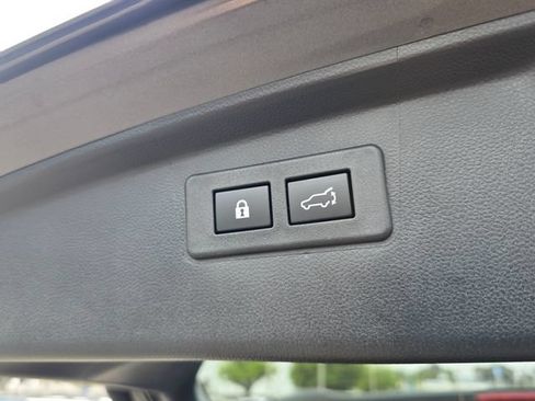 Certified 2025 Subaru Outback Premium AWD/4WD image 11