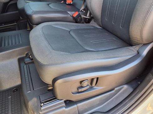 Used 2021 Land Rover Defender 90 First Edition image 23