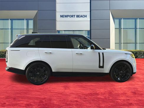 Used 2025 Land Rover Range Rover Autobiography AWD/4WD image 8