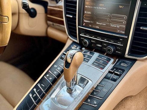 Used 2014 Porsche Panamera 4 AWD/4WD image 4