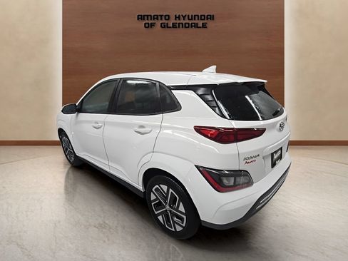 Used 2023 Hyundai Kona SEL FWD image 4