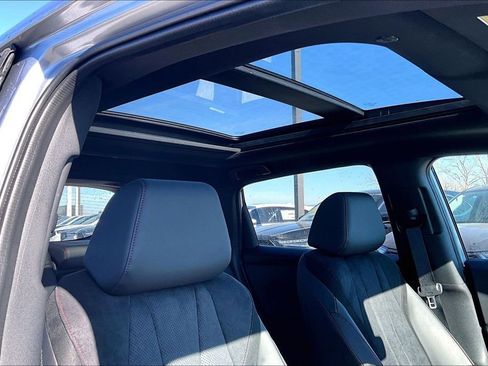 Certified 2025 Acura MDX w/ Technology Package image 22