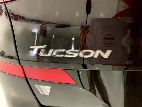 Used 2021 Hyundai Tucson Limited FWD image 24