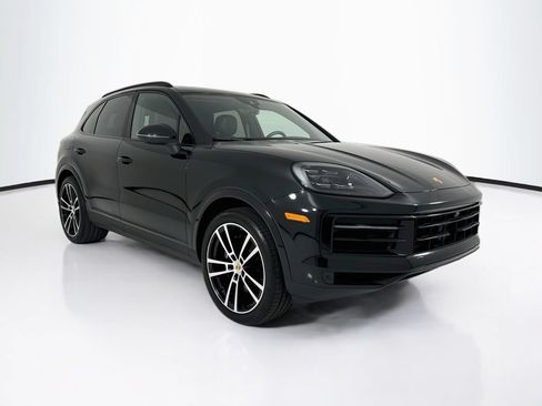Certified 2024 Porsche Cayenne AWD/4WD image 7