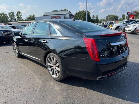 Used 2013 Cadillac XTS Luxury FWD image 3