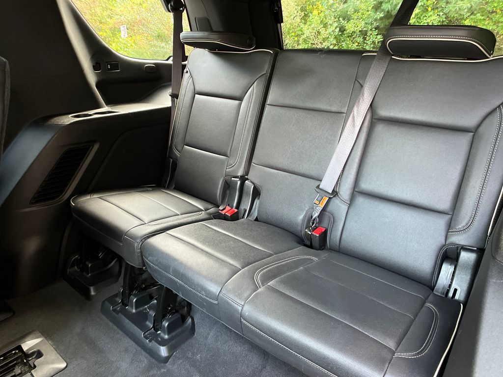 Used 2023 Chevrolet Tahoe Premier AWD/4WD image 24