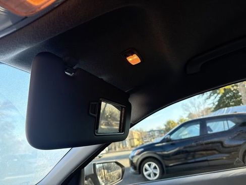 Used 2023 Hyundai Elantra SEL w/ Convenience Package image 24