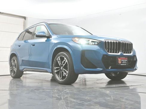 Used 2023 BMW X1 xDrive28i w/ M Sport Package AWD/4WD image 37