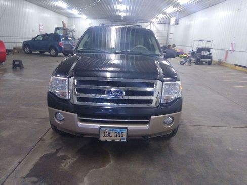 Used 2014 Ford Expedition EL XLT w/ Equipment Group 202A image 2