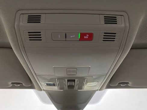 Used 2023 Volkswagen Tiguan SE w/ Panoramic Sunroof Package FWD image 67